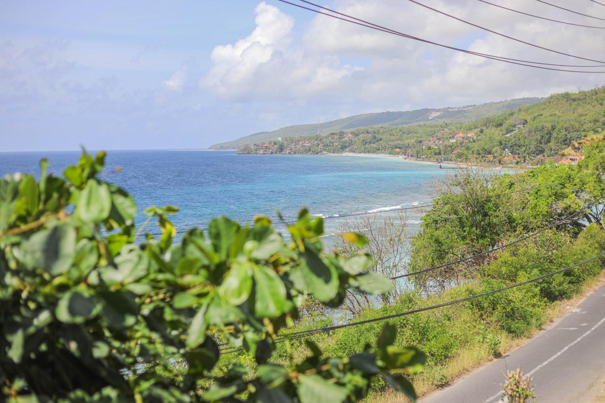 Manta Cottages With Sea View Batununggul Exterior foto